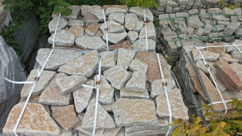 Плитняк гранитный галтованный купить в Твери