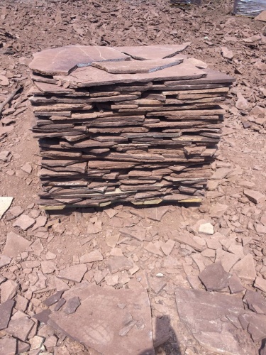 Плитняк лемезит бордовый для цоколя 1,5-2 см купить в Твери