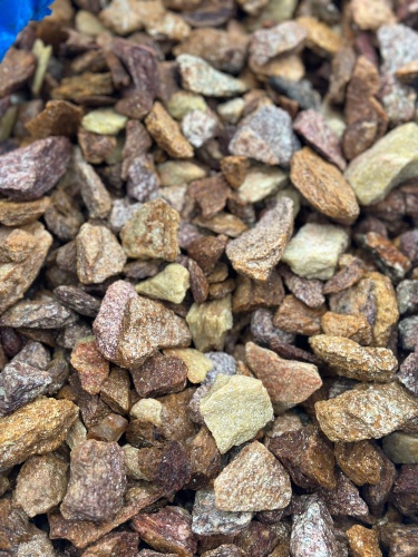 Златолит персиковый декоративная каменная крошка купить в Твери