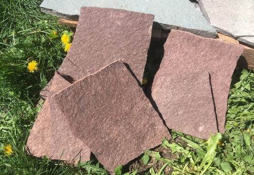 Плитняк лемезит бордовый для цоколя 1,5-2 см купить в Твери