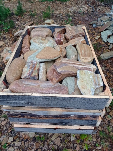 Златолит жёлтый, жёлто-зелёный глыбки и валуны для ланшафтного дизайна купить в Твери