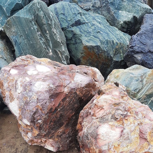 Ландшафтные глыбы красно-фиолетовые 200-1000 килограмм купить в Твери