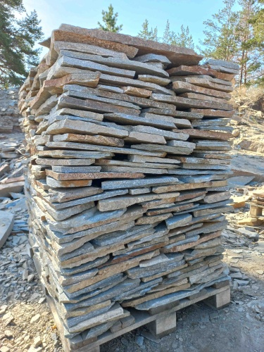 Плитняк златолит серебристый для фасада купить в Твери