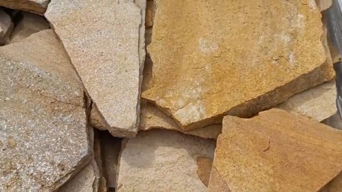 Плитняк златолит жёлтый для цоколя купить в Твери
