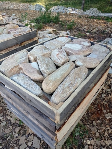 Златолит жёлтый, жёлто-зелёный глыбки и валуны для ланшафтного дизайна купить в Твери