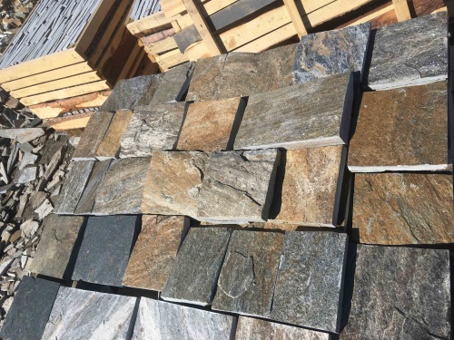 Плитка пилёная златолит Уральский для цоколя, отмостки купить в Твери