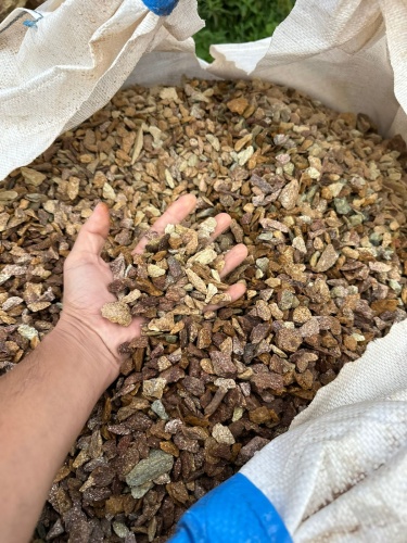 Златолит персиковый декоративная каменная крошка купить в Твери