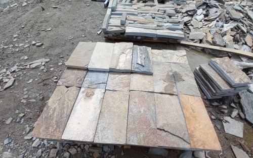 Плитка пилёная златолит Уральский для цоколя, отмостки купить в Твери