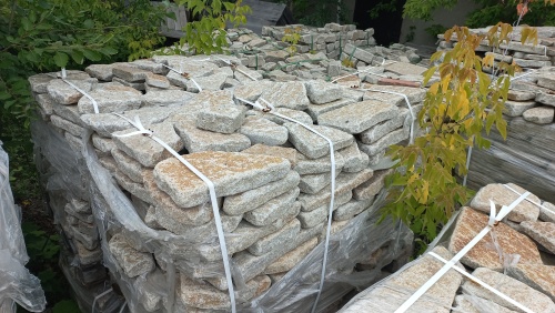 Гранитный плитняк галтованный для парковки купить в Твери