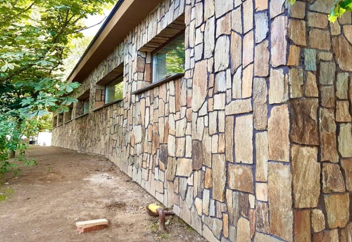 Плитняк кора дерева для цоколя, отмостки купить в Твери