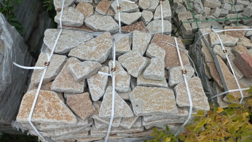 Гранитный плитняк галтованный для парковки купить в Твери