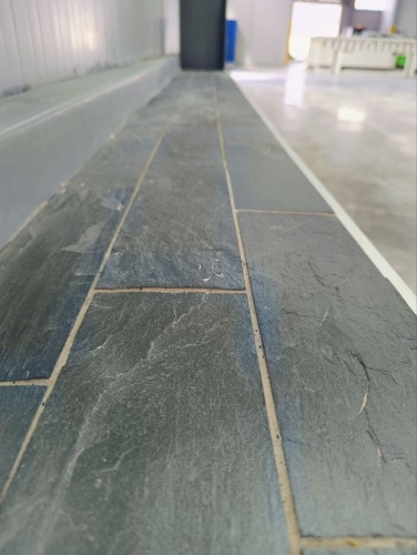 Плитка чёрная из натурального камня фасадная 30 см * 5 см, толщина 7 мм -30 мм купить в Твери