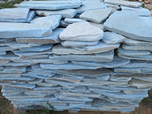 Плитняк златолит зелёный галтованный для цоколя купить в Твери