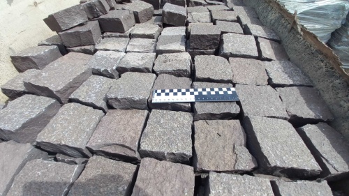 Лемезит колотая брусчатка 10 * 10 см. для парковки купить в Твери